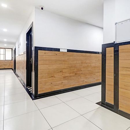 Oyo Townhouse 595 Majestic Inn Kochi Zewnętrze zdjęcie