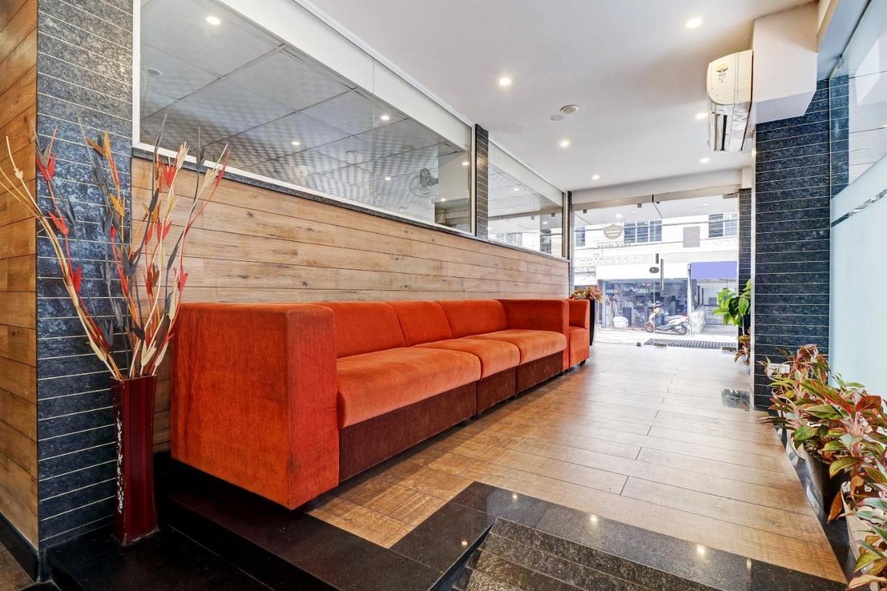 Oyo Townhouse 595 Majestic Inn Kochi Zewnętrze zdjęcie